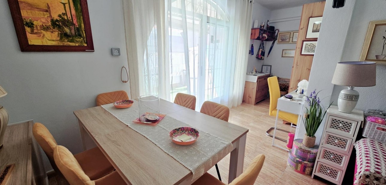 Sale - Bungalow -
Torrevieja - La Siesta - El Salado - Torreta