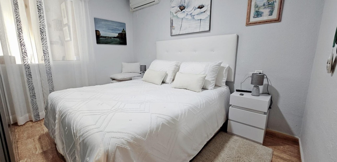 Sale - Bungalow -
Torrevieja - La Siesta - El Salado - Torreta
