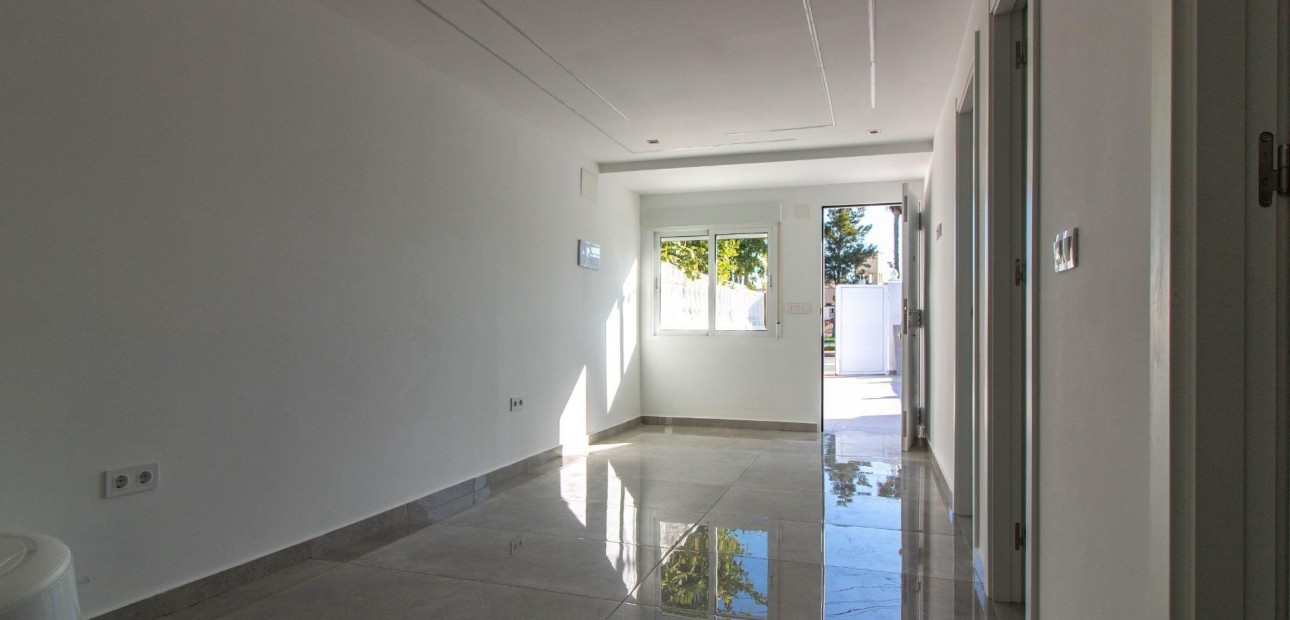 Venta - Terraced house -
Torrevieja - Torreta florida