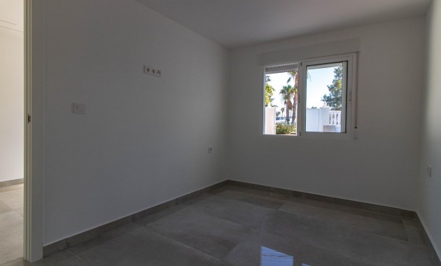 Venta - Terraced house -
Torrevieja - Torreta florida