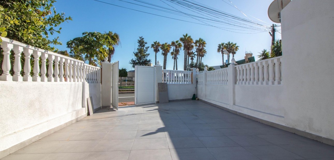 Venta - Terraced house -
Torrevieja - Torreta florida