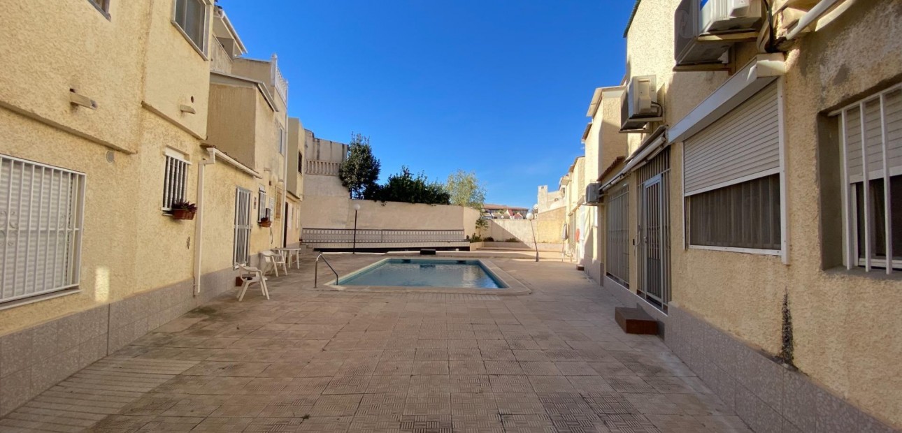 Venta - Bungalow -
Torrevieja - Playa del cura