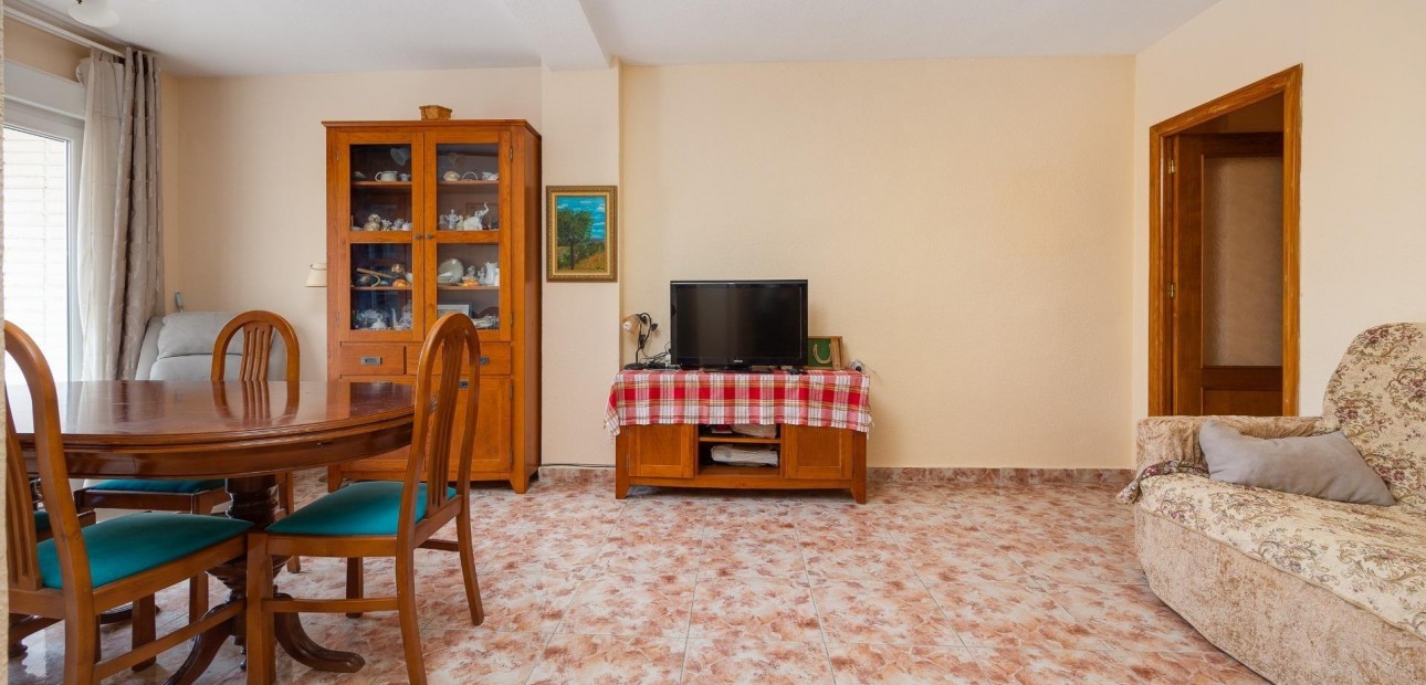 Herverkoop - Penthouse -
Torrevieja - Playa del cura