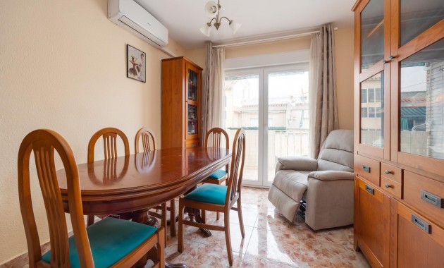 Herverkoop - Penthouse -
Torrevieja - Playa del cura