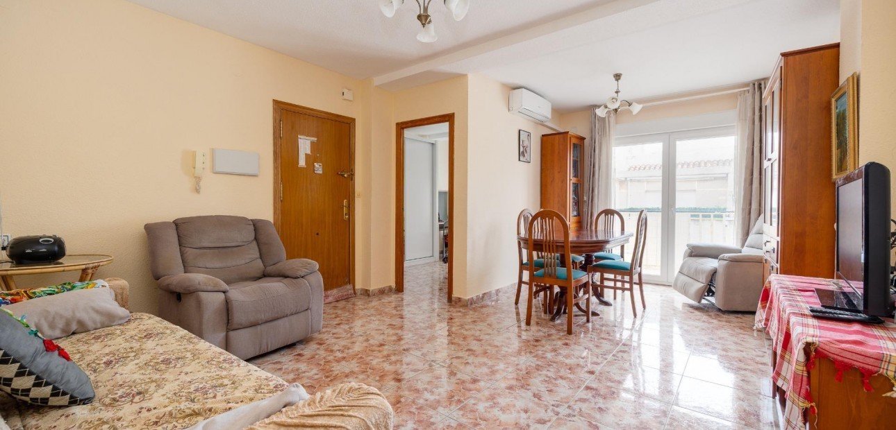 Herverkoop - Penthouse -
Torrevieja - Playa del cura