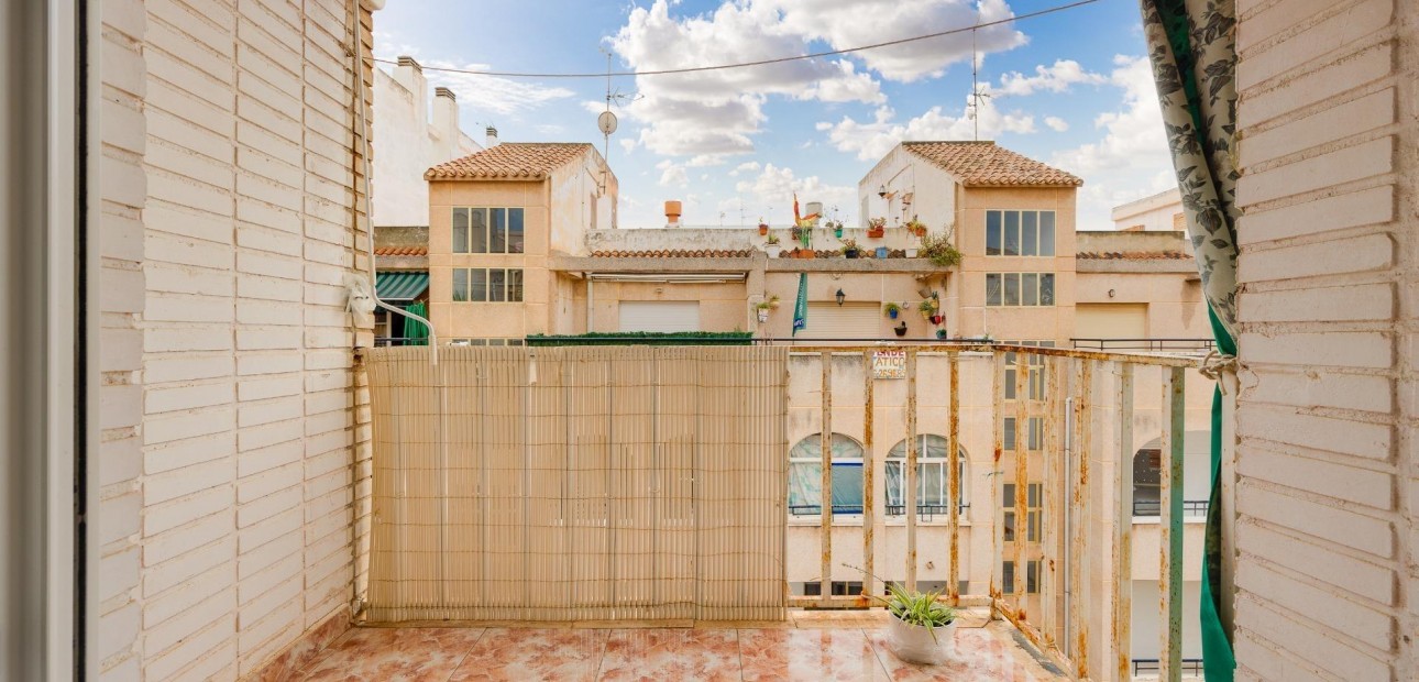 Herverkoop - Penthouse -
Torrevieja - Playa del cura