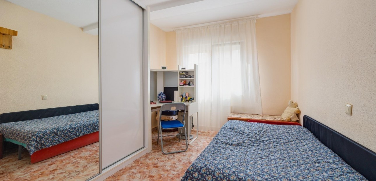 Herverkoop - Penthouse -
Torrevieja - Playa del cura