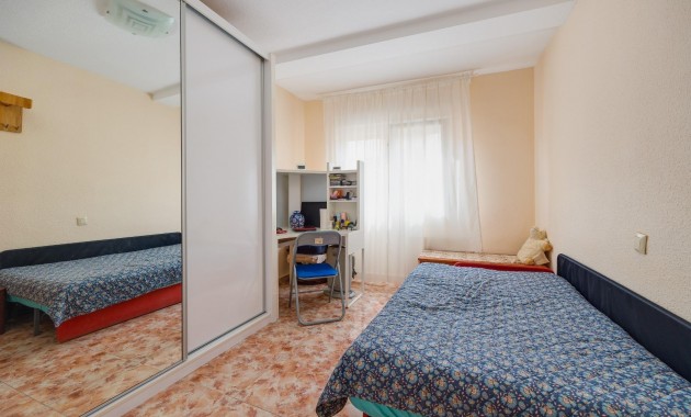 Herverkoop - Penthouse -
Torrevieja - Playa del cura