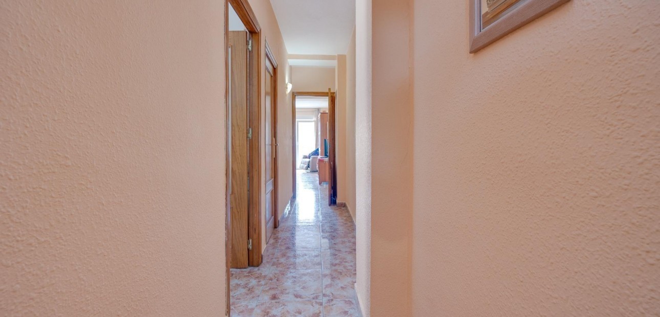 Herverkoop - Penthouse -
Torrevieja - Playa del cura
