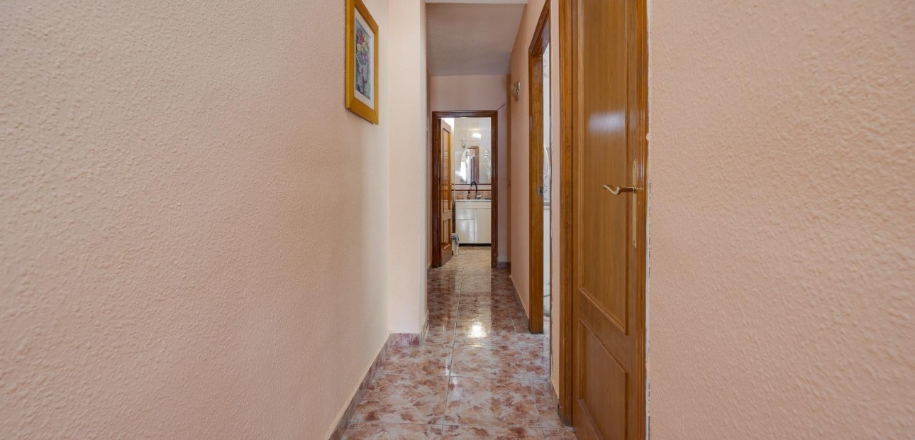 Herverkoop - Penthouse -
Torrevieja - Playa del cura