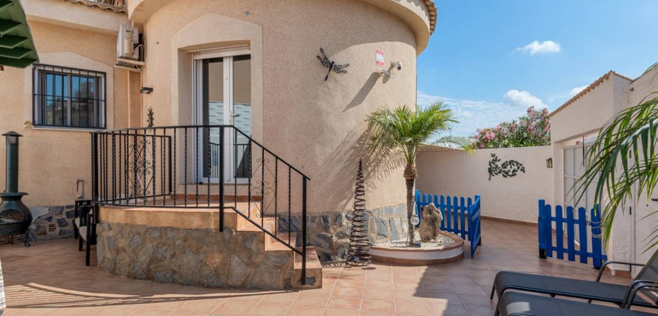 Sale - Villa -
Ciudad Quesada