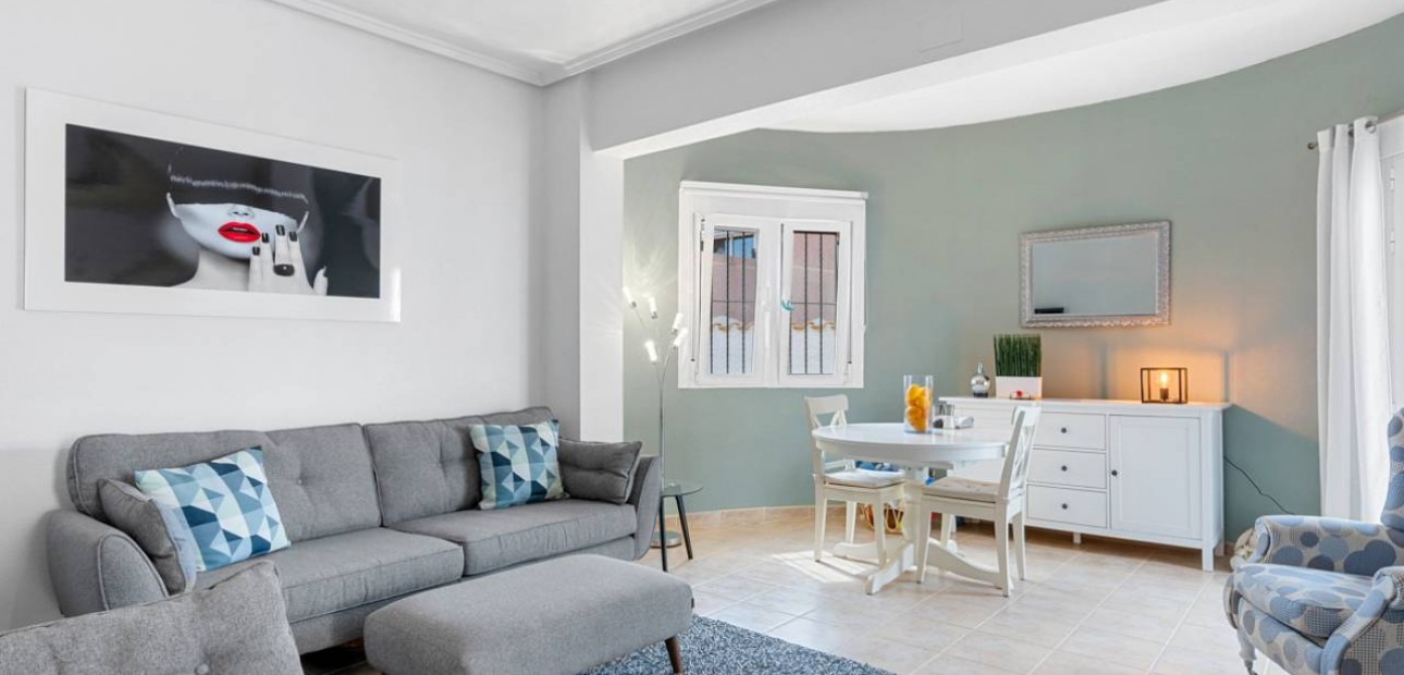 Sale - Villa -
Ciudad Quesada