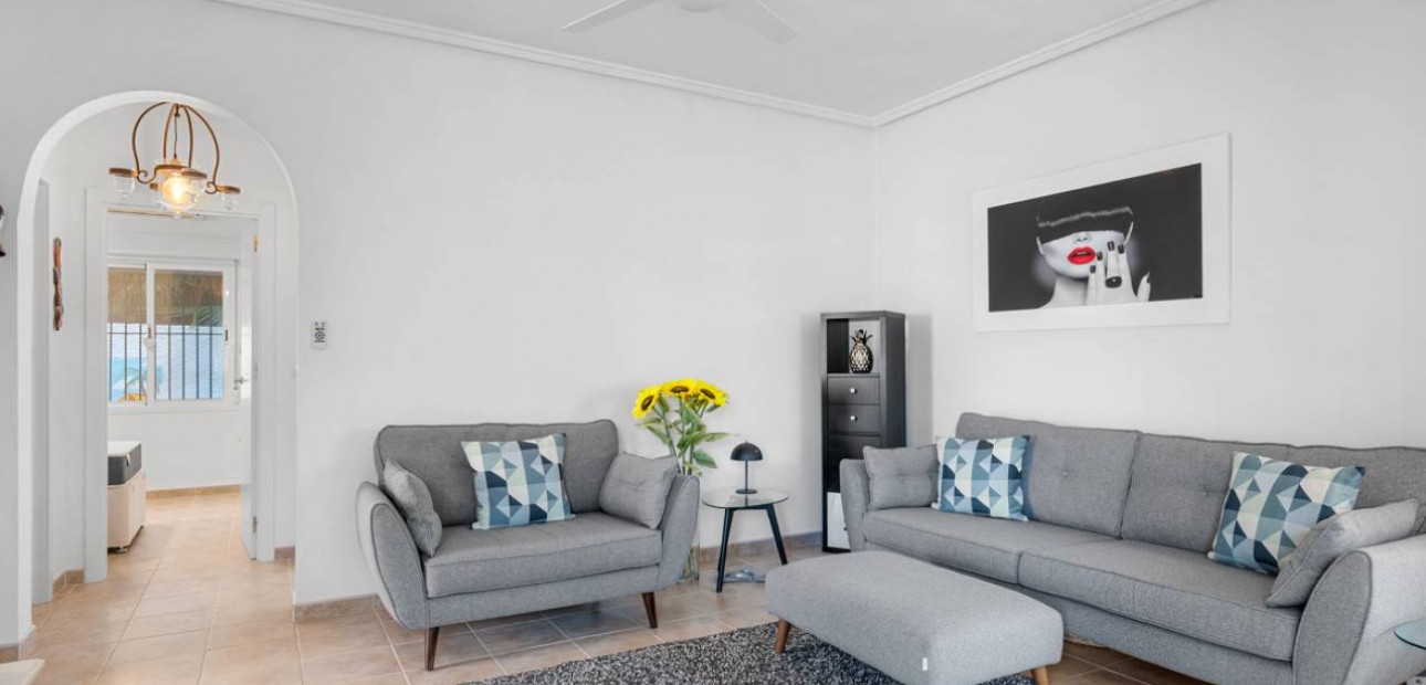 Sale - Villa -
Ciudad Quesada