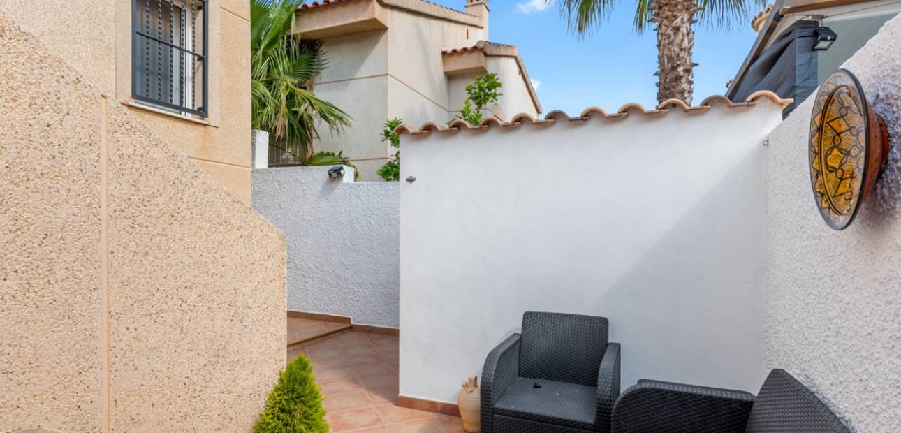 Sale - Villa -
Ciudad Quesada