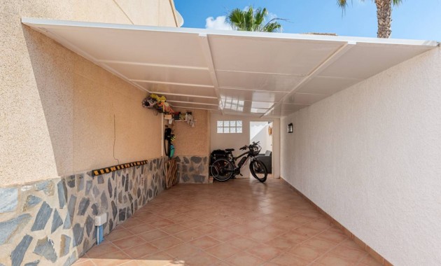 Sale - Villa -
Ciudad Quesada