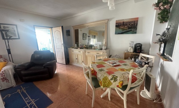 Herverkoop - Herenhuis -
Orihuela - Entre Naranjos Vistabella