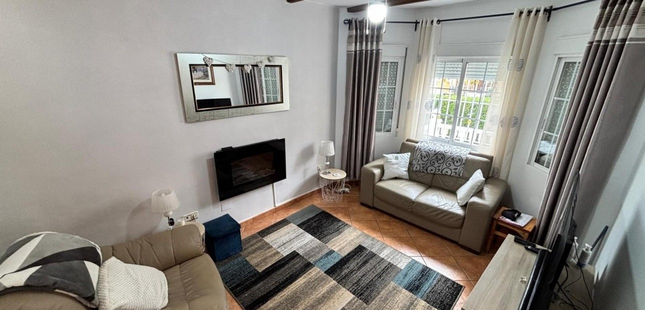 Herverkoop - Villa -
Algorfa - Costa blanca sur