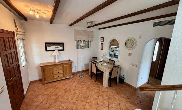 Herverkoop - Villa -
Algorfa - Costa blanca sur