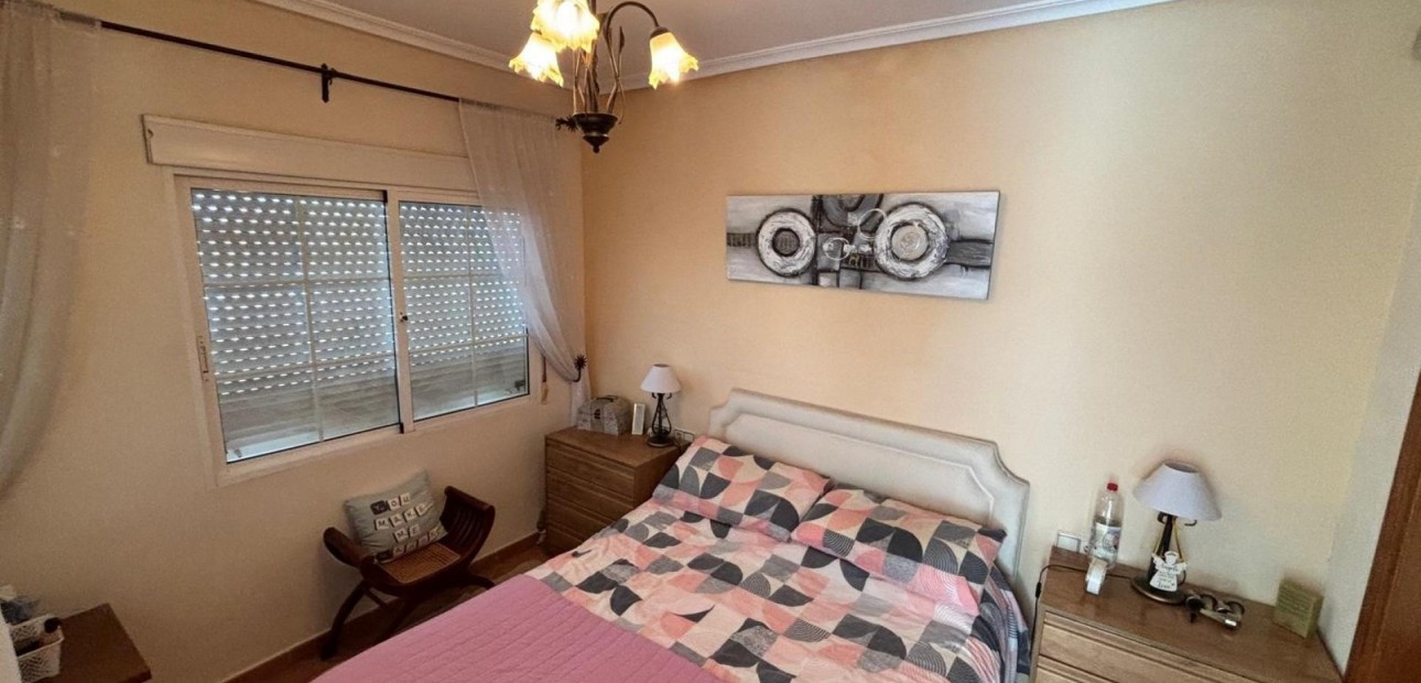 Herverkoop - Villa -
Algorfa - Costa blanca sur