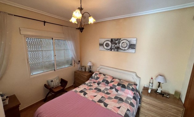 Herverkoop - Villa -
Algorfa - Costa blanca sur
