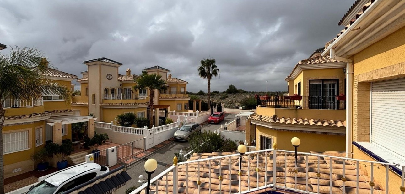 Herverkoop - Villa -
Algorfa - Costa blanca sur