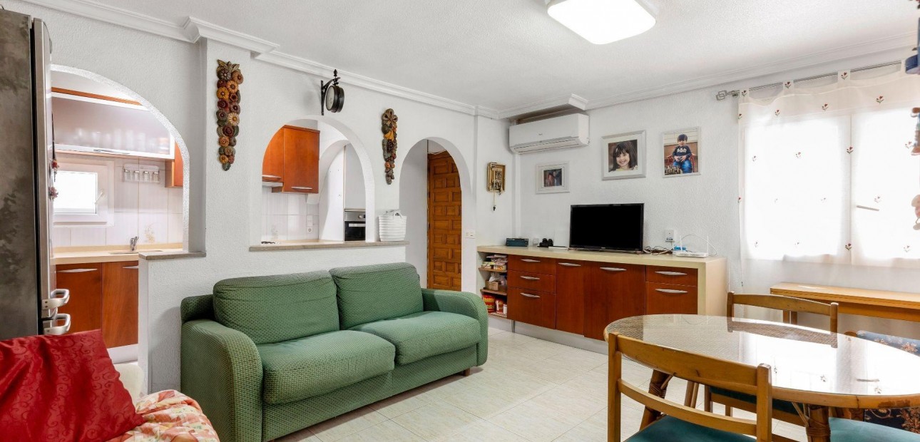 Herverkoop - Terraced house -
Torrevieja - Los Europeos
