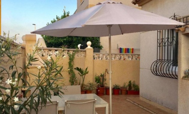 Sale - Bungalow -
Torrevieja - Torrejón