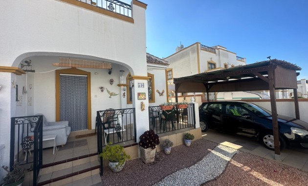 Herverkoop - Herenhuis -
Orihuela - Entre Naranjos Vistabella