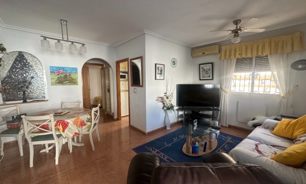 Herverkoop - Herenhuis -
Orihuela - Entre Naranjos Vistabella