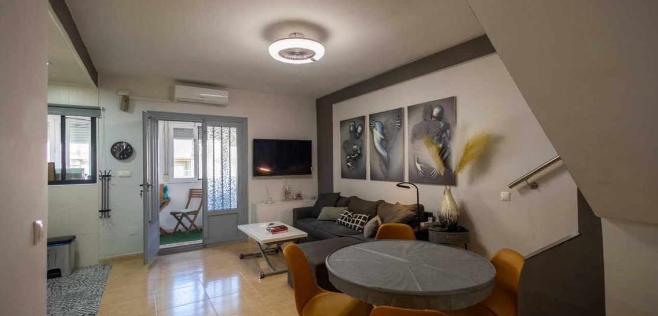 Sale - Duplex -
Torrevieja - La Mata