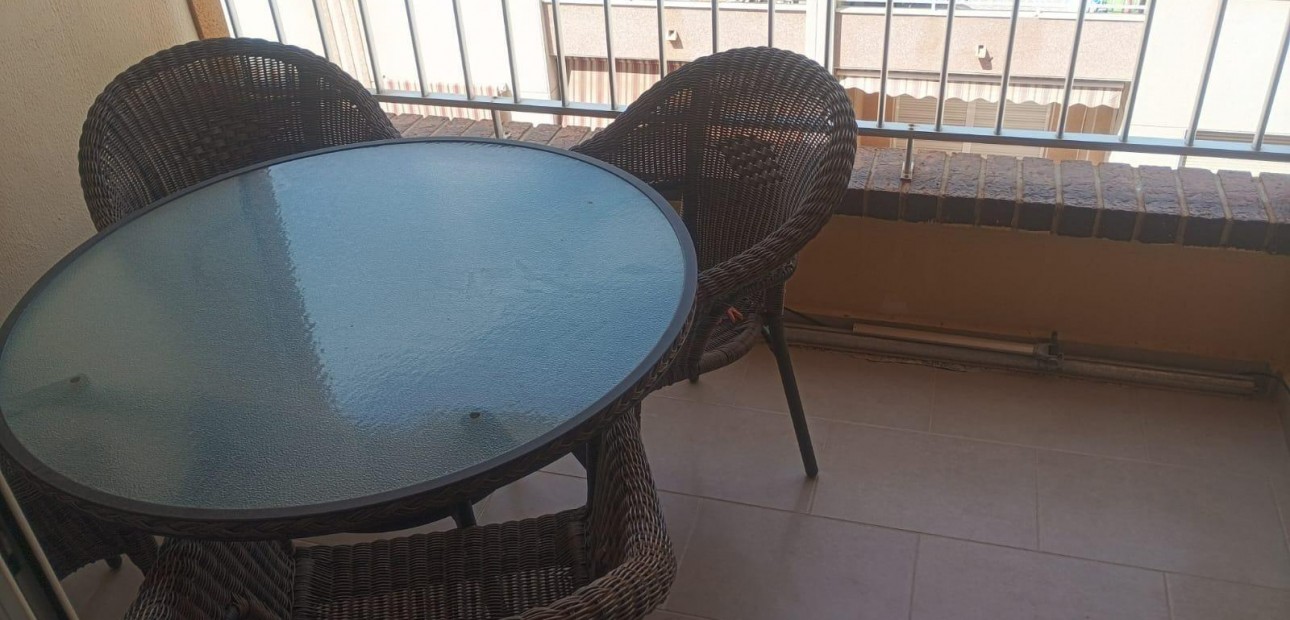 Herverkoop - Penthouse -
Torrevieja - Playa del cura