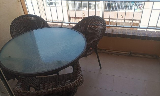 Herverkoop - Penthouse -
Torrevieja - Playa del cura