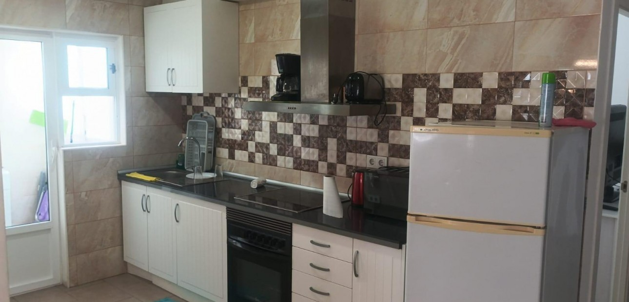 Herverkoop - Penthouse -
Torrevieja - Playa del cura