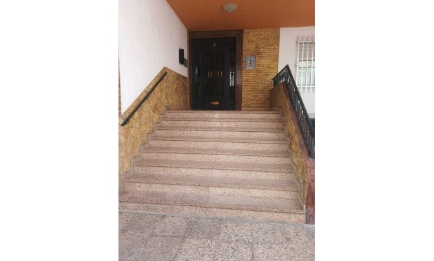 Herverkoop - Penthouse -
Torrevieja - Playa del cura