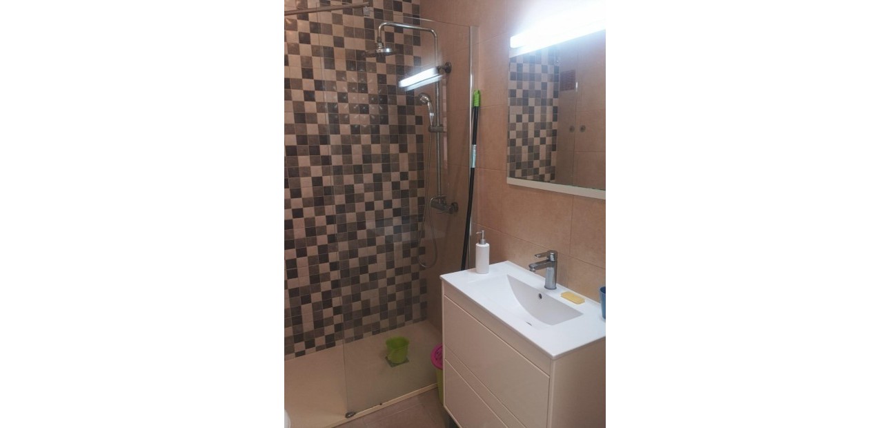 Herverkoop - Penthouse -
Torrevieja - Playa del cura