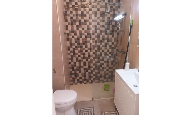 Herverkoop - Penthouse -
Torrevieja - Playa del cura