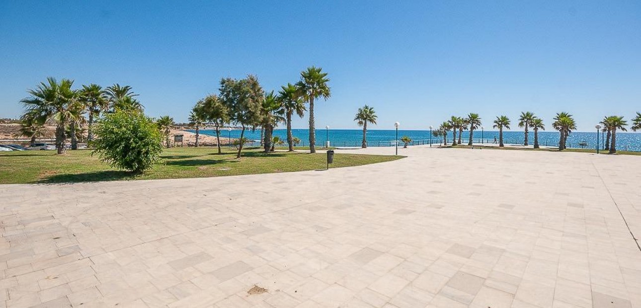 Herverkoop - Penthouse -
Orihuela Costa - Playa Flamenca