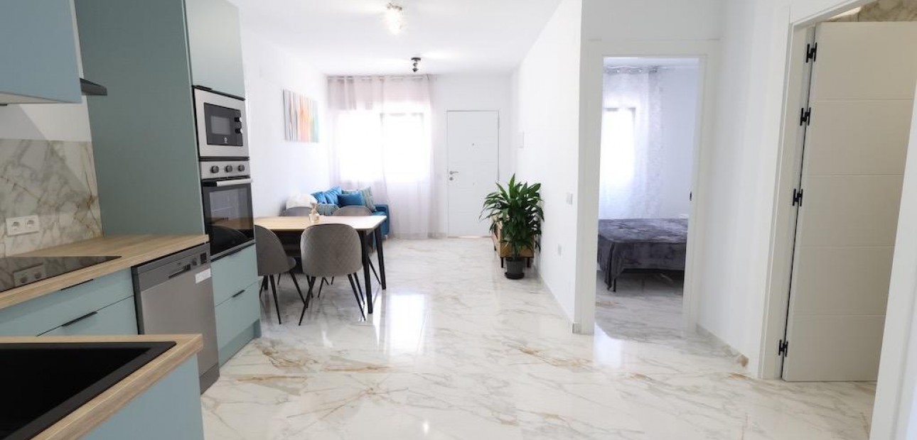 Venta - Terraced house -
Torrevieja - San luis