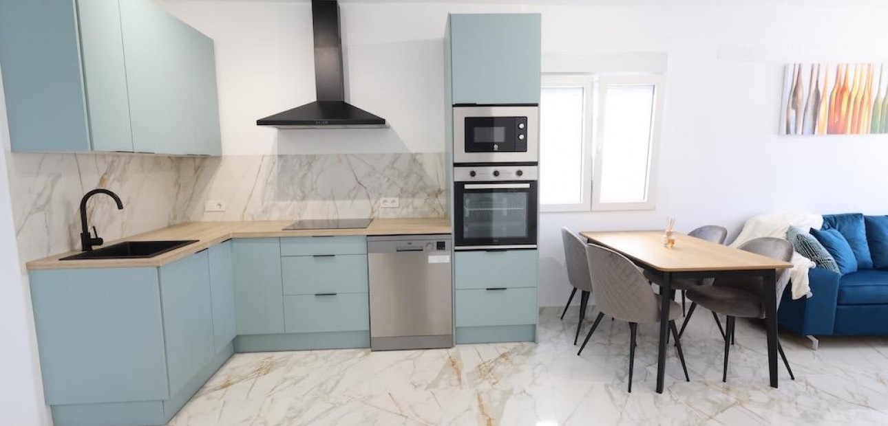Venta - Terraced house -
Torrevieja - San luis