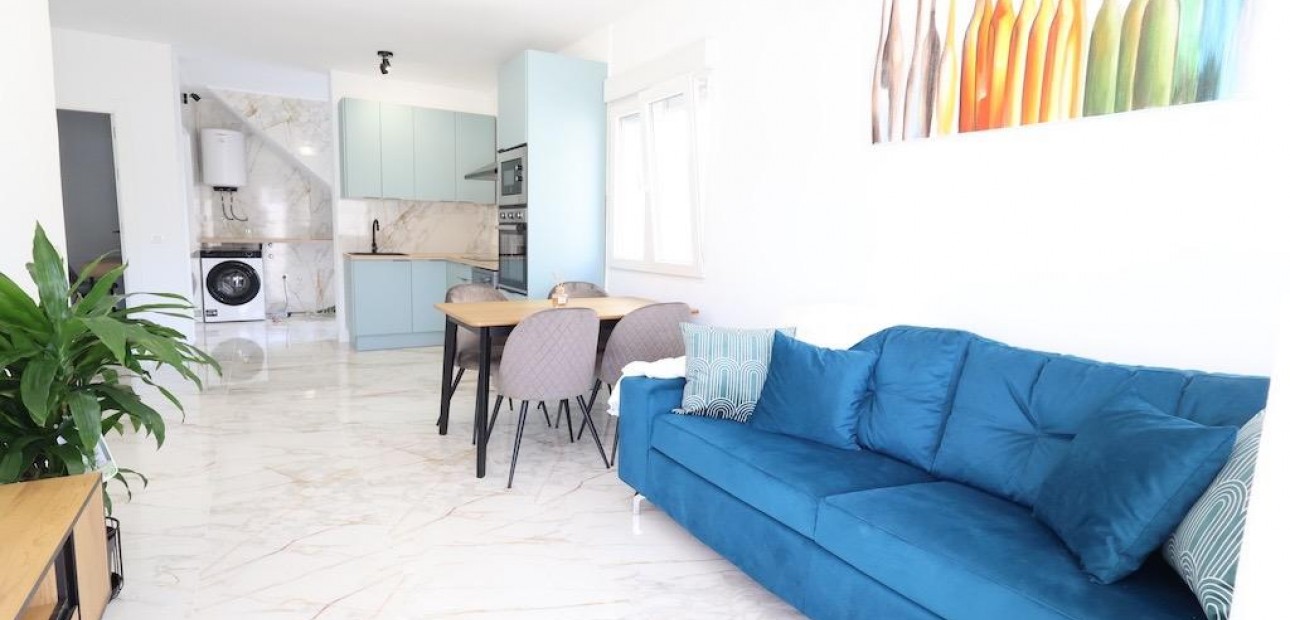 Venta - Terraced house -
Torrevieja - San luis