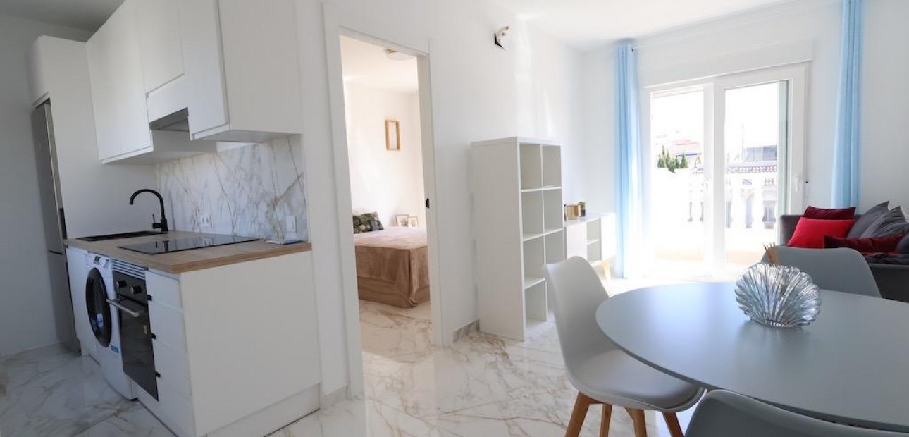 Venta - Terraced house -
Torrevieja - San luis
