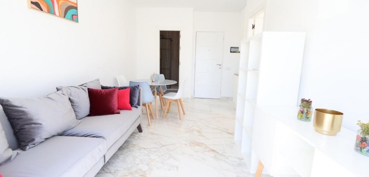 Venta - Terraced house -
Torrevieja - San luis