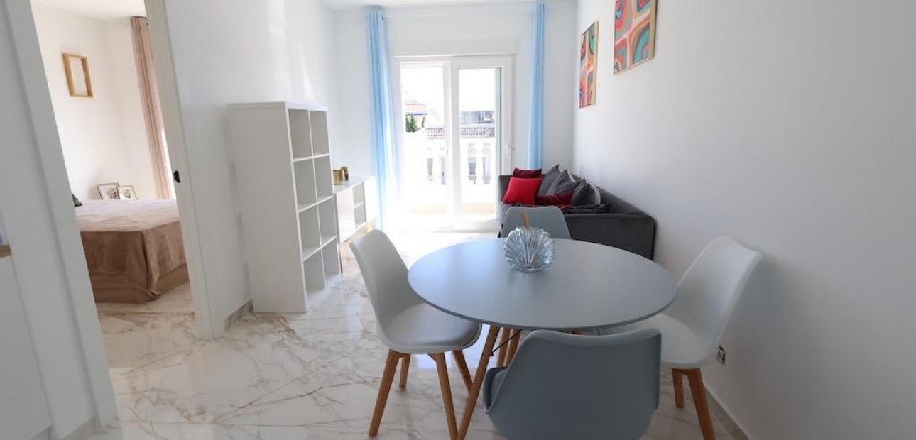 Venta - Terraced house -
Torrevieja - San luis