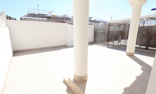 Venta - Terraced house -
Torrevieja - San luis