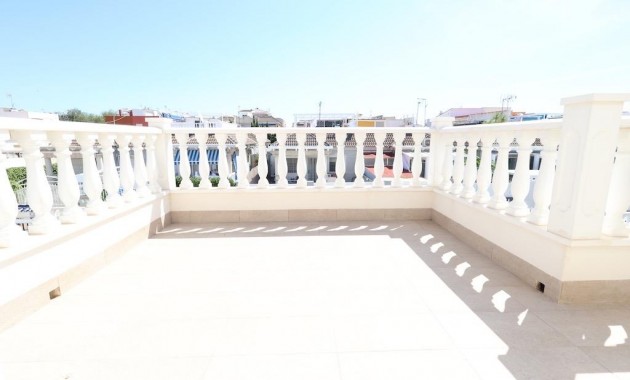Venta - Terraced house -
Torrevieja - San luis