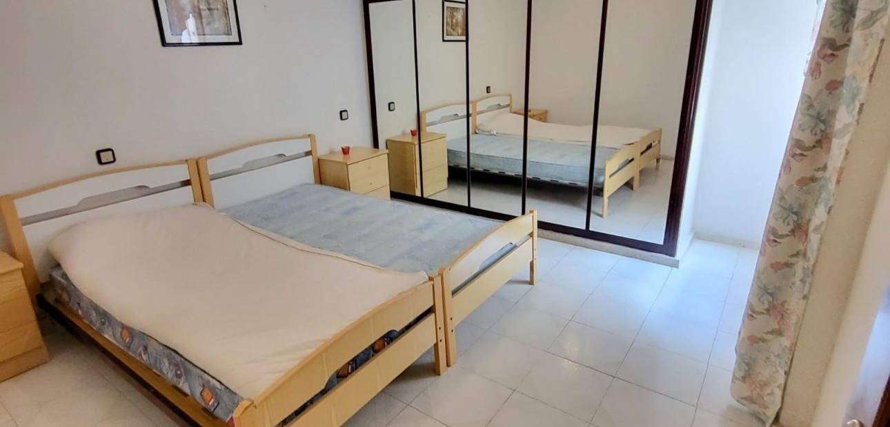 Sale - Apartment / flat -
Torrevieja - torrevieja