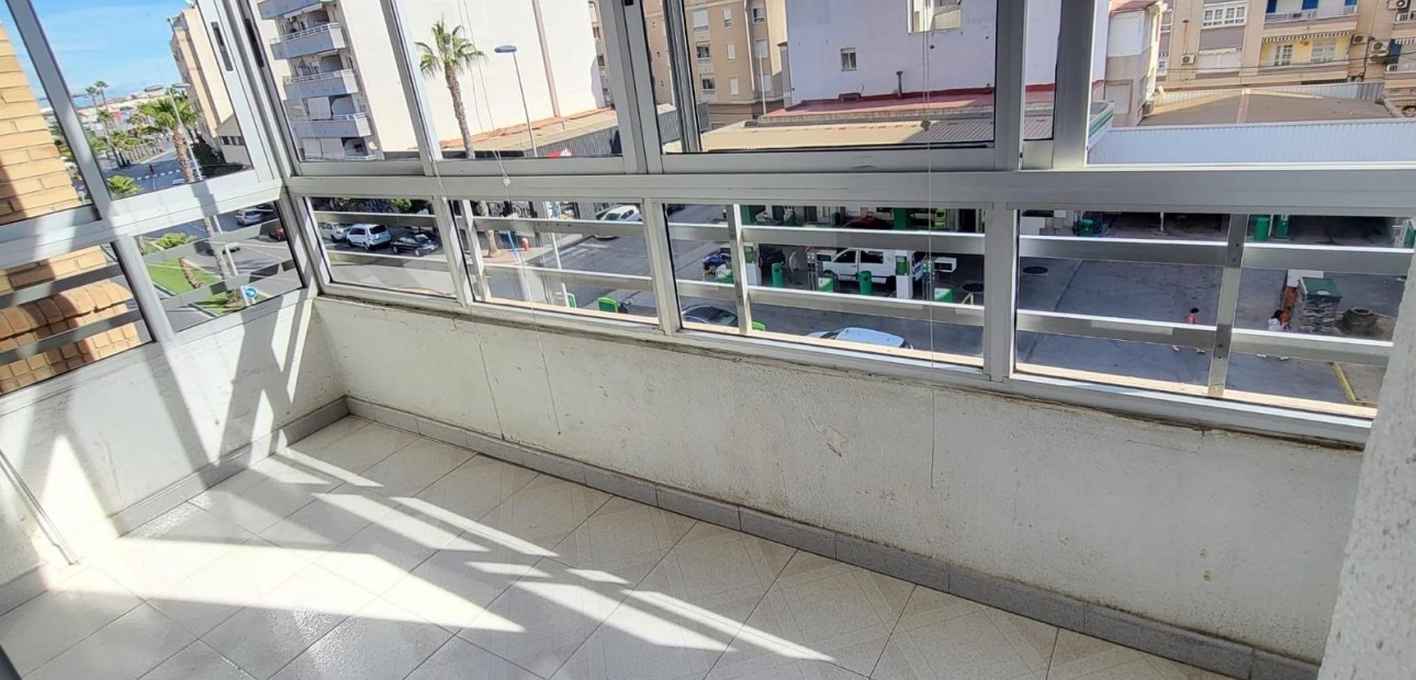 Sale - Apartment / flat -
Torrevieja - torrevieja