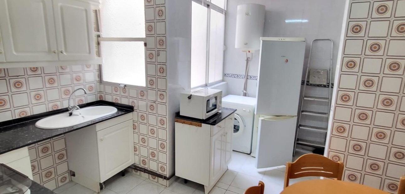 Sale - Apartment / flat -
Torrevieja - torrevieja