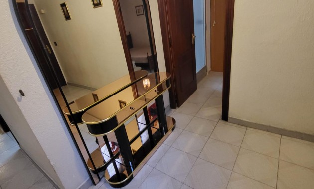 Sale - Apartment / flat -
Torrevieja - torrevieja
