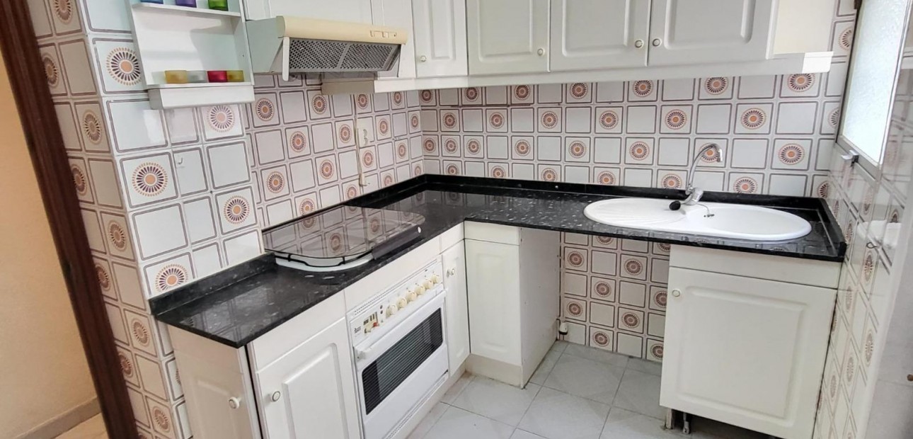 Sale - Apartment / flat -
Torrevieja - torrevieja